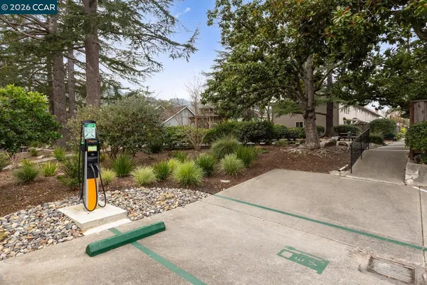 $979,000 | 183 Miramonte Drive, Moraga, CA 94556