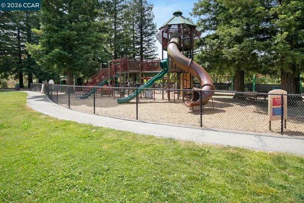 $979,000 | 183 Miramonte Drive, Moraga, CA 94556