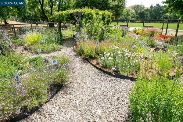 $979,000 | 183 Miramonte Drive, Moraga, CA 94556