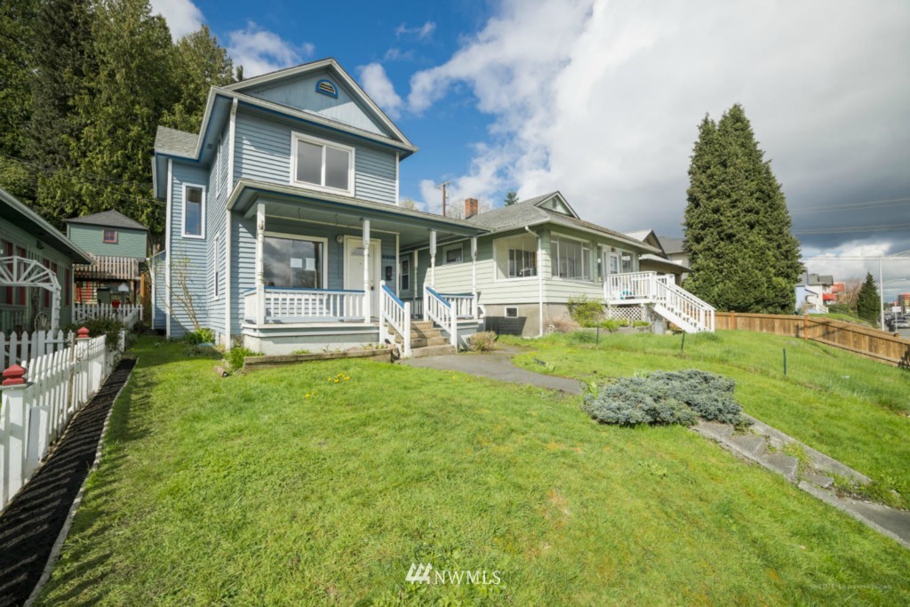 3316 Rucker Avenue Everett, WA 98201 - Photo 1 of 18