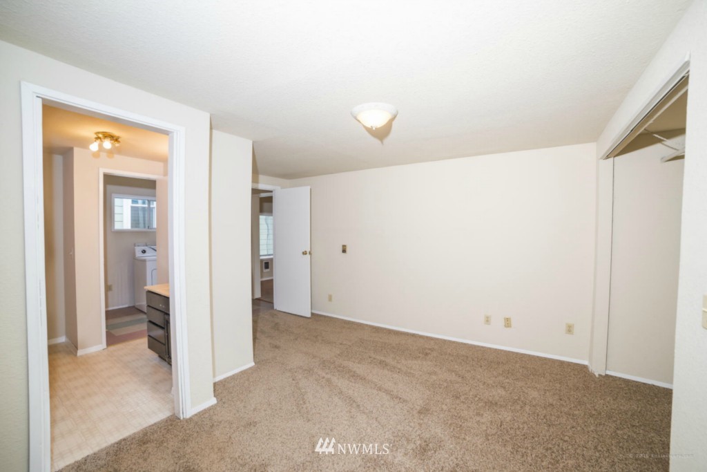 3316 Rucker Avenue Everett, WA 98201 - Photo 8 of 18