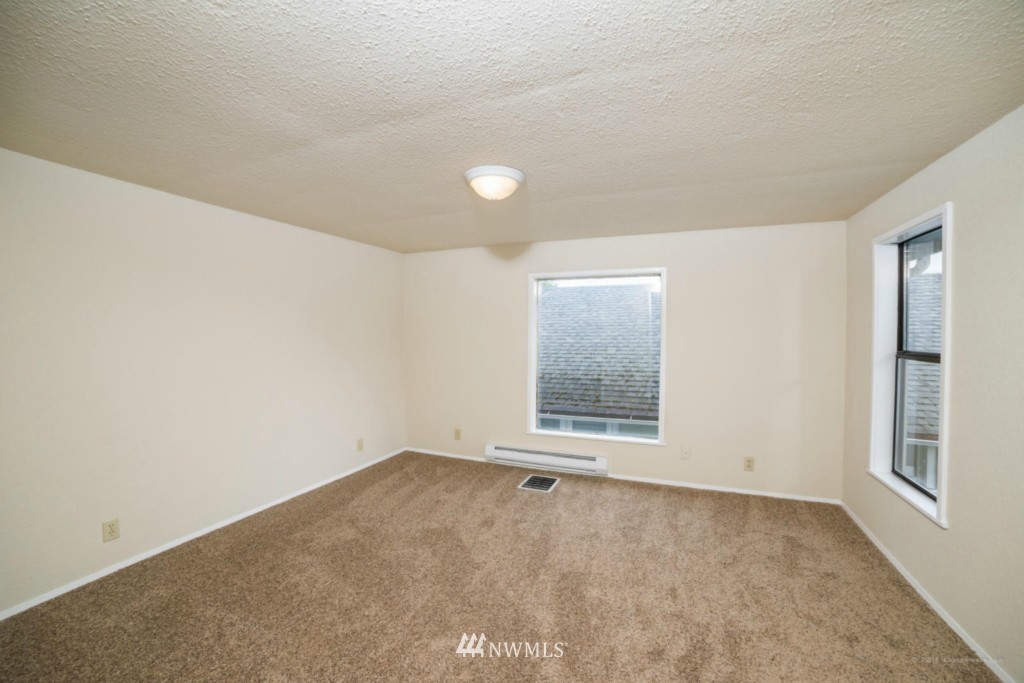 3316 Rucker Avenue Everett, WA 98201 - Photo 10 of 18