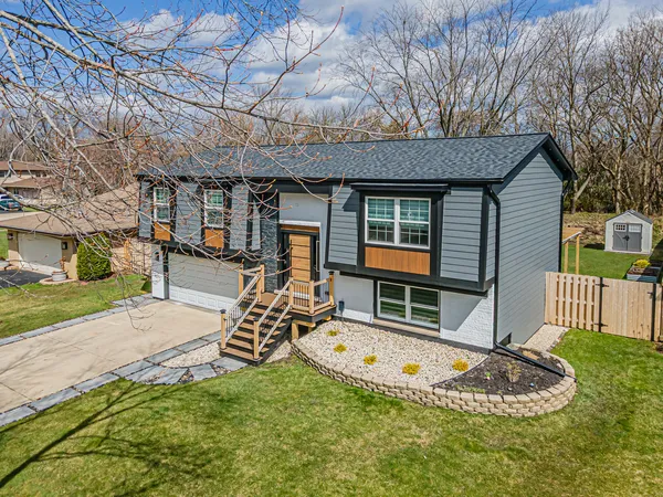 $649,900 | 1135 North King Charles Court, Palatine, IL 60067