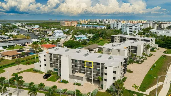 $345,000 | 6645 Estero Boulevard, Unit 305, Fort Myers Beach, FL 33931