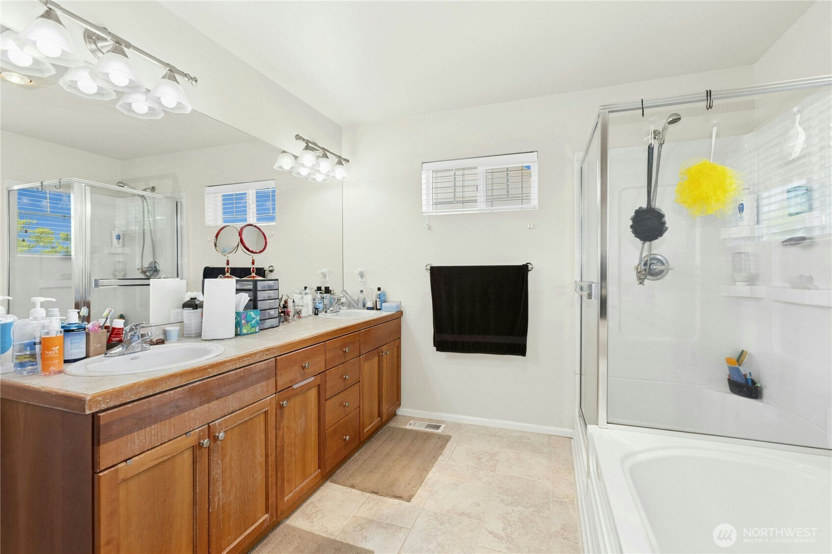 16918 Woodside Drive Southeast Renton, WA 98058 - Photo 20 of 32