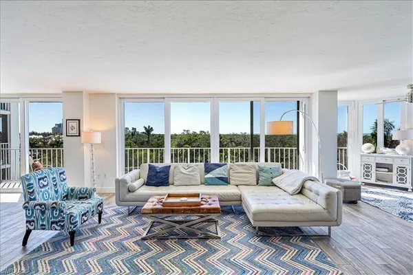 $14,500 | 6361 Pelican Bay Boulevard, Unit 305, Naples, FL 34108