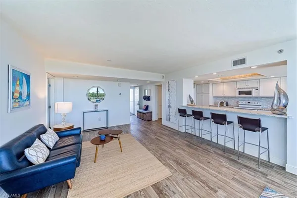 $14,500 | 6361 Pelican Bay Boulevard, Unit 305, Naples, FL 34108