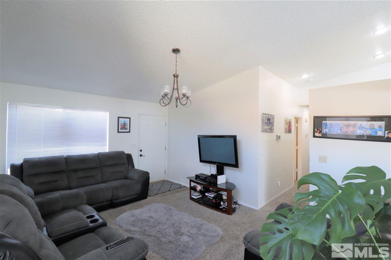 7877 Anchor Point Drive Reno, NV 89506 - Photo 4 of 20 Photo 4