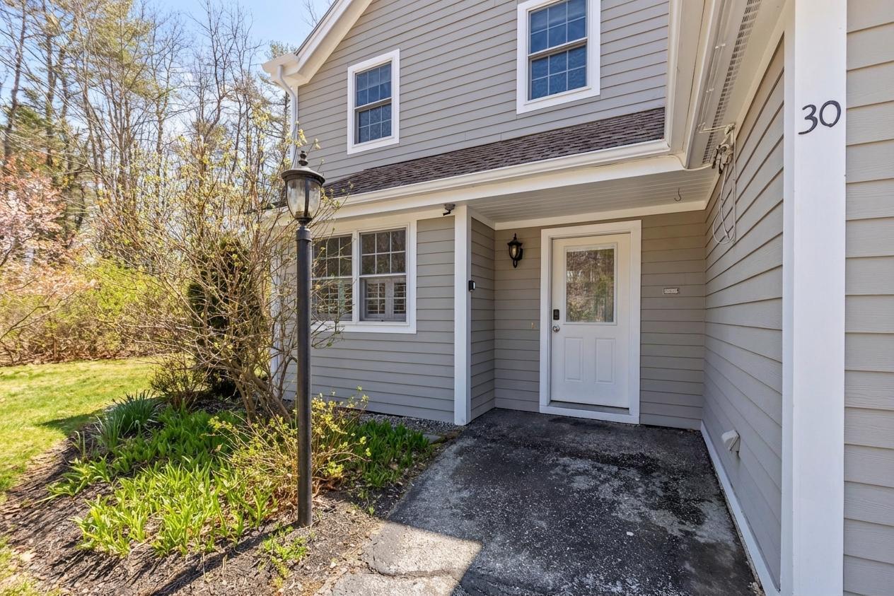30 Meadow Lane, Unit 8 Freeport, ME 04032 - Photo 4 of 34 collov-ai_20260406142325_kppa85
