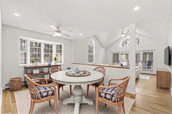 $529,900 | 30 Meadow Lane, Unit 8, Freeport, ME 04032