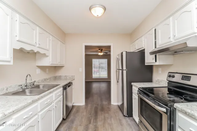 $1,740 | 4250 Brighton Drive, Horn Lake, MS 38637