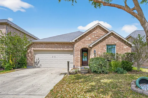 $280,000 | 8219 Summer Lake Pass Lane, Rosenberg, TX 77469