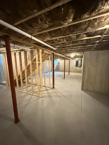 $525,000 | 17 Murray Drive, Raymond, ME 04071