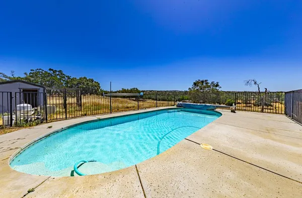 $529,000 | 35095 Rough Rider Way, Raymond, CA 93653