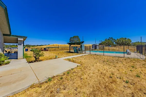 $529,000 | 35095 Rough Rider Way, Raymond, CA 93653