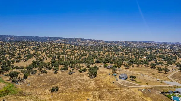 $529,000 | 35095 Rough Rider Way, Raymond, CA 93653