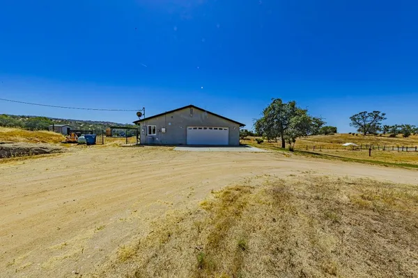 $529,000 | 35095 Rough Rider Way, Raymond, CA 93653