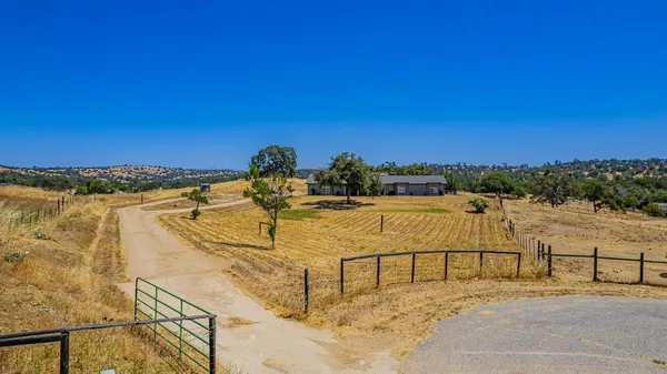 $529,000 | 35095 Rough Rider Way, Raymond, CA 93653