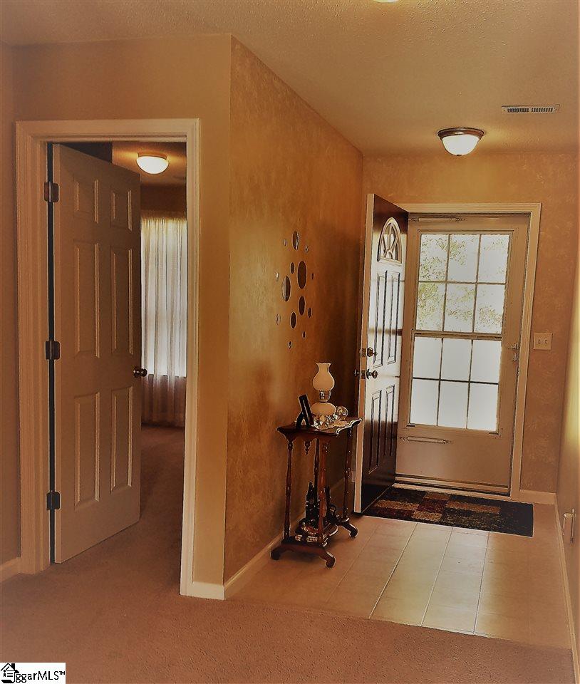 2042 Fairview Road Fountain Inn, SC 29644 - Photo 2 of 33