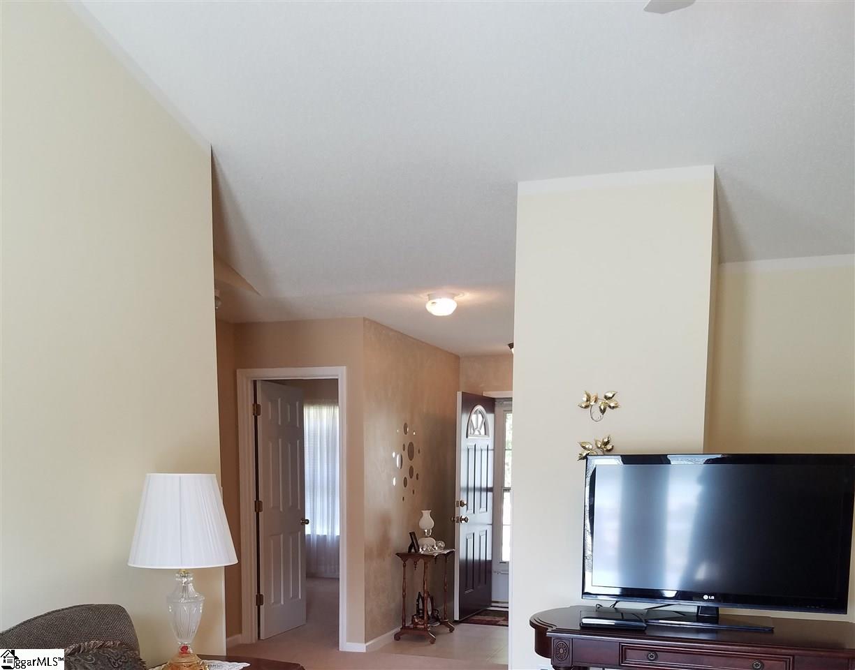 2042 Fairview Road Fountain Inn, SC 29644 - Photo 12 of 33