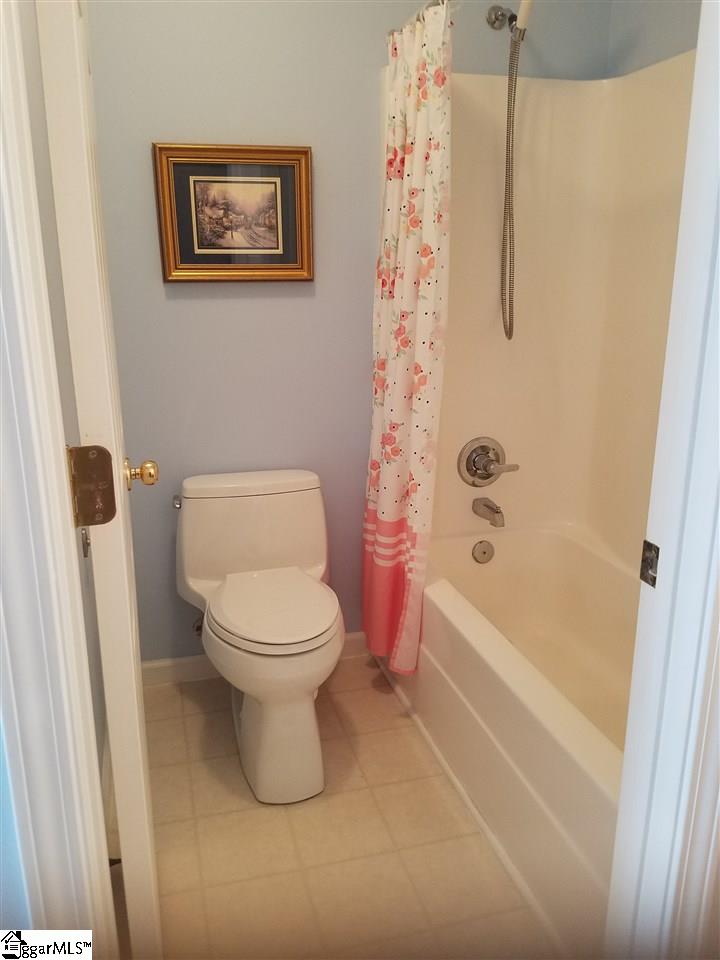 2042 Fairview Road Fountain Inn, SC 29644 - Photo 17 of 33