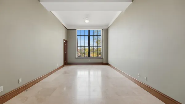 $425,000 | 1000 East M L King Boulevard, Unit 203, Chattanooga, TN 37403