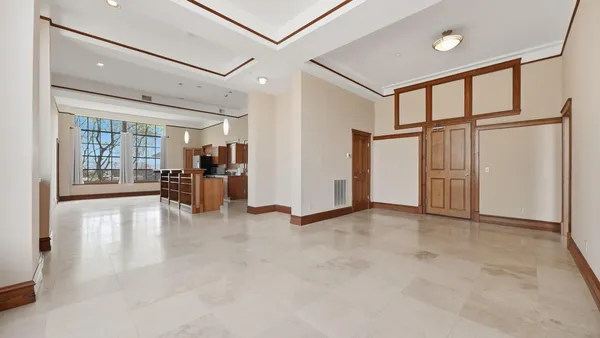 $425,000 | 1000 East M L King Boulevard, Unit 203, Chattanooga, TN 37403