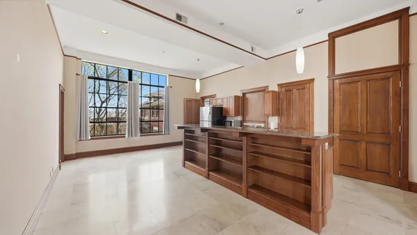 $425,000 | 1000 East M L King Boulevard, Unit 203, Chattanooga, TN 37403