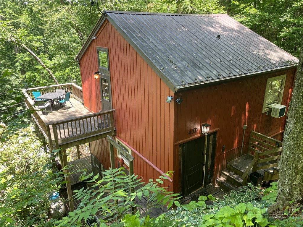 430 Laurel Ridge Banner Elk, NC 28604 - Photo 2 of 39