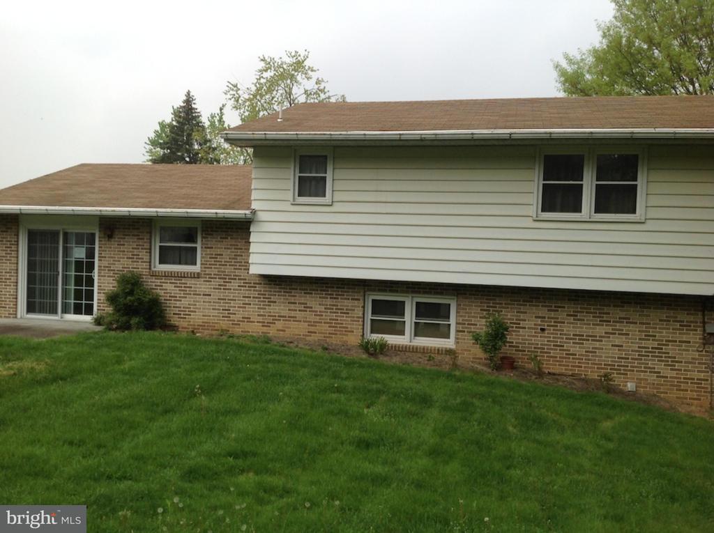 208 Swarthmore Drive Lititz, PA 17543 - Photo 18 of 18 Gallery Image 18