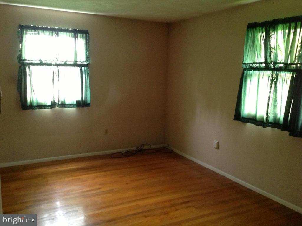 208 Swarthmore Drive Lititz, PA 17543 - Photo 8 of 18 Gallery Image 8