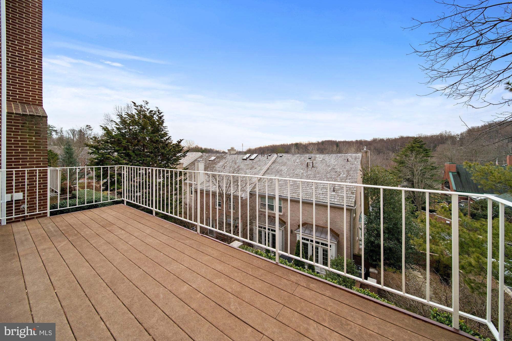 8020 Quarry Ridge Way Bethesda, MD 20817 - Photo 10 of 35 Deck