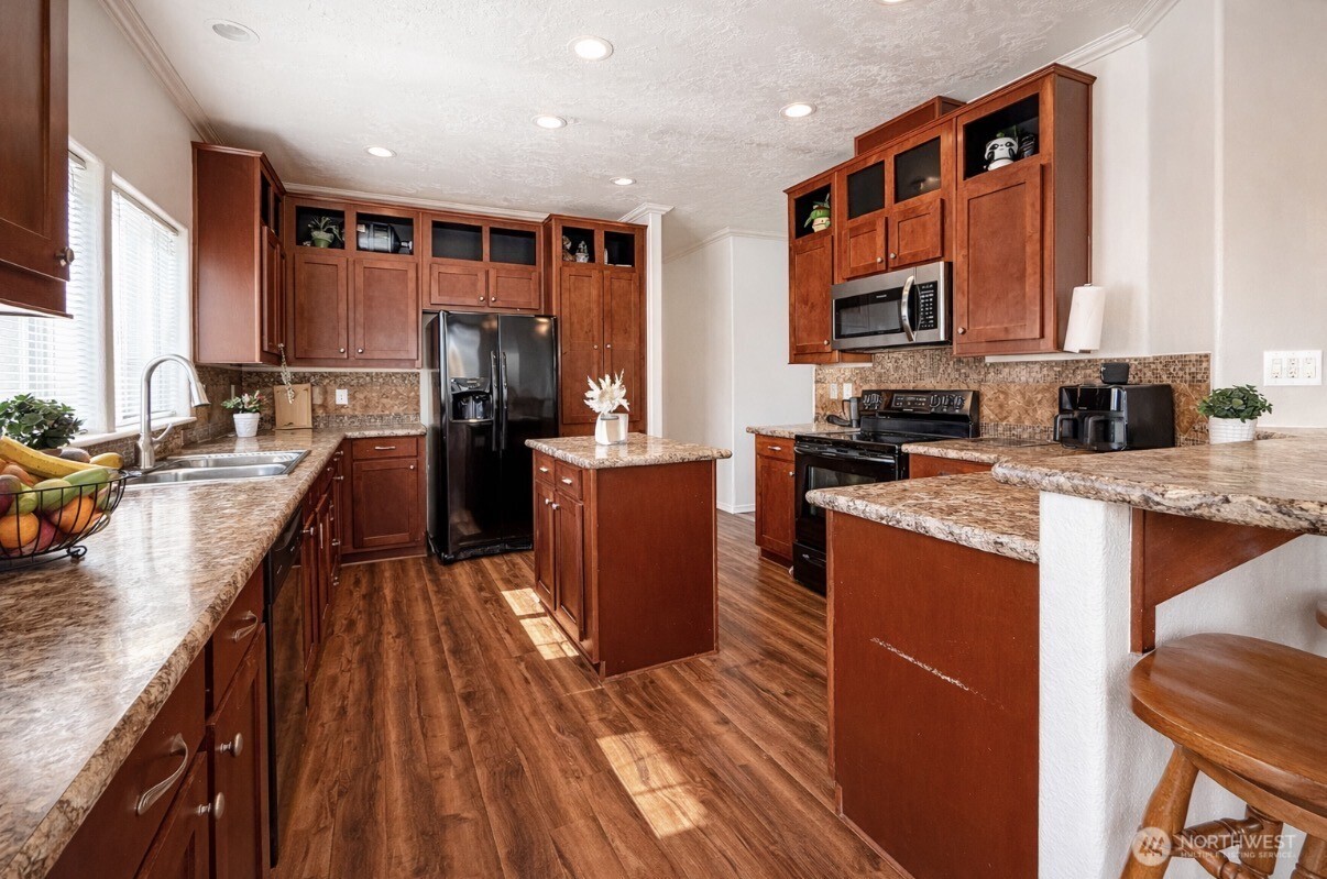 700 North Reed Street, Unit 21 Sedro-Woolley, WA 98284 - Photo 4 of 14