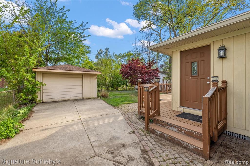 2752 Derby Road Birmingham, MI 48009 - Photo 17 of 23 Gallery Image 17