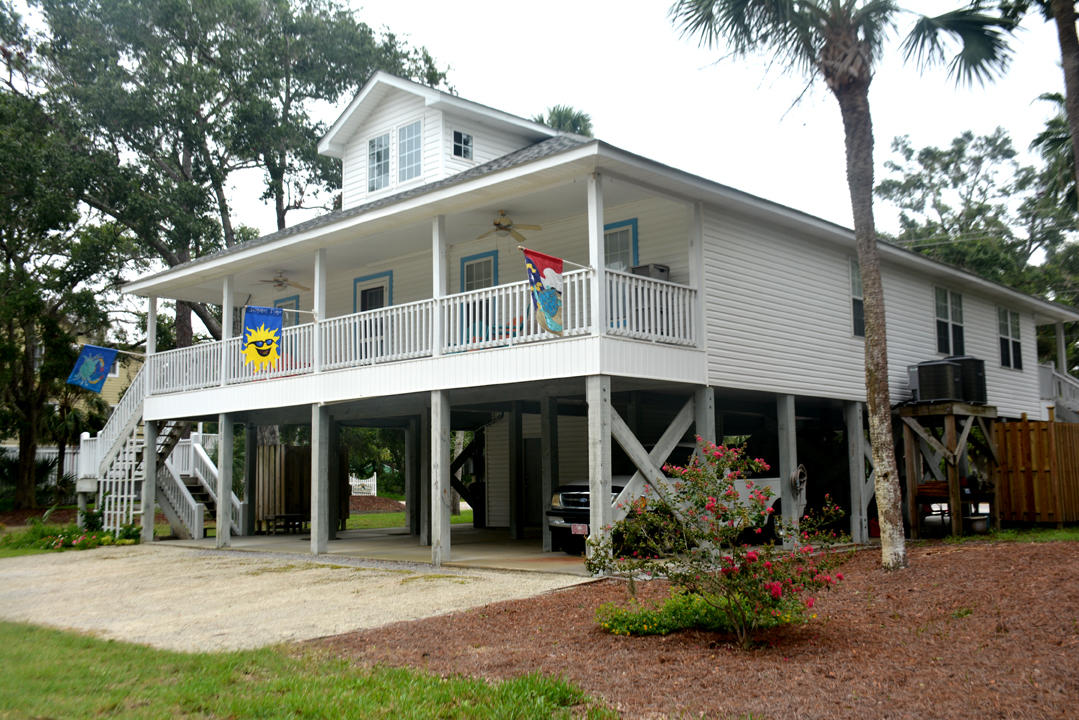 901 Jungle Road, Unit B Edisto Beach, SC 29438 - Photo 3 of 25 DSC_3884_1862