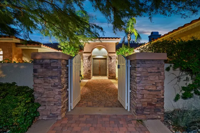 $1,695,000 | 3090 Goldenrod Lane, Palm Springs, CA 92264