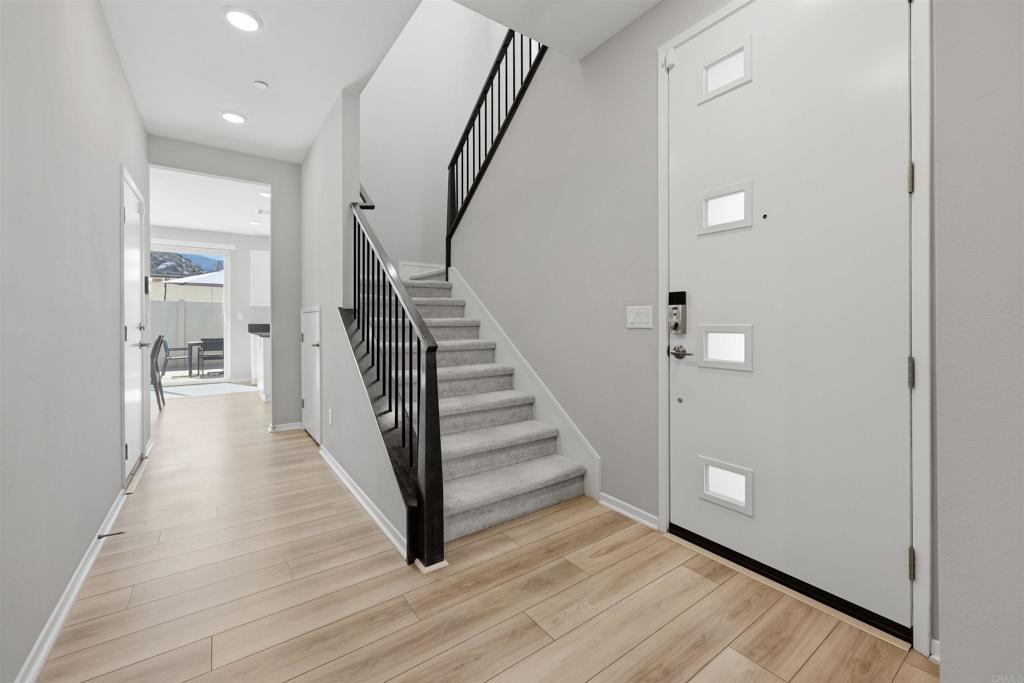 253 Paddock Lane Fallbrook, CA 92028 - Photo 2 of 24 Gallery Image 2