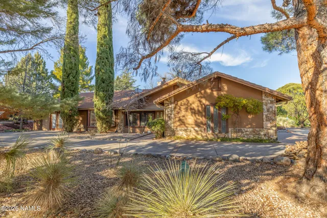 $825,000 | 49 Sitgreaves Circle, Sedona, AZ 86351
