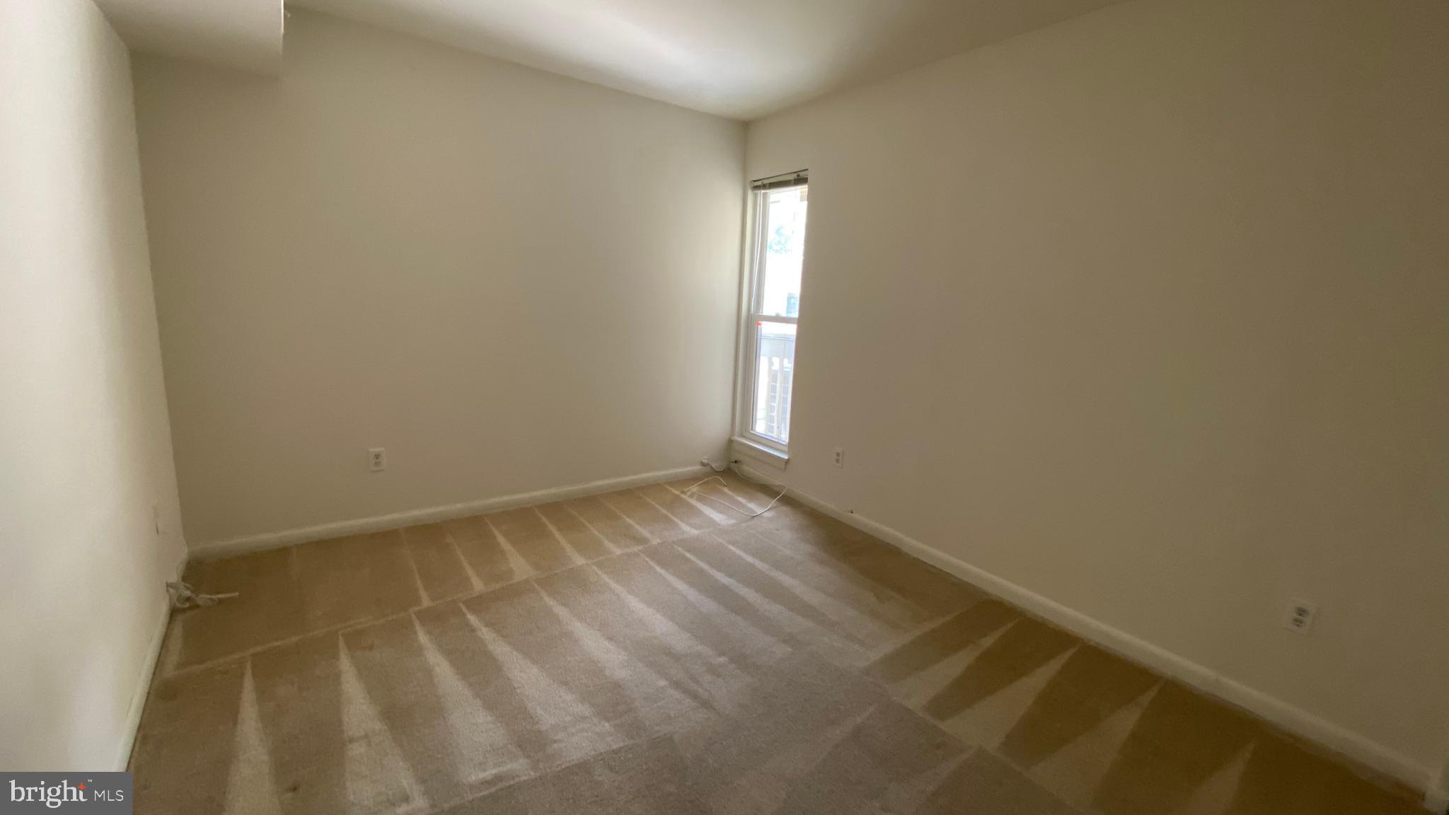 5766 Rexford Court, Unit Q Springfield, VA 22152 - Photo 11 of 29 SECOND BEDROOM