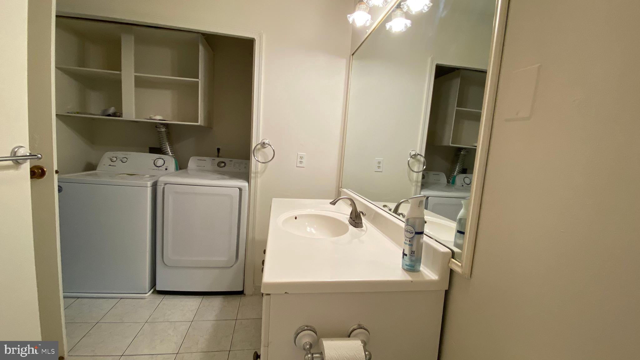 5766 Rexford Court, Unit Q Springfield, VA 22152 - Photo 16 of 29 CONVENIENT UNIT WITH WASHER AND DRYER