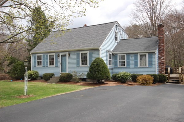 32 Meadowview Road Foxboro, MA 02035 - Photo 1 of 18 Gallery Image 1