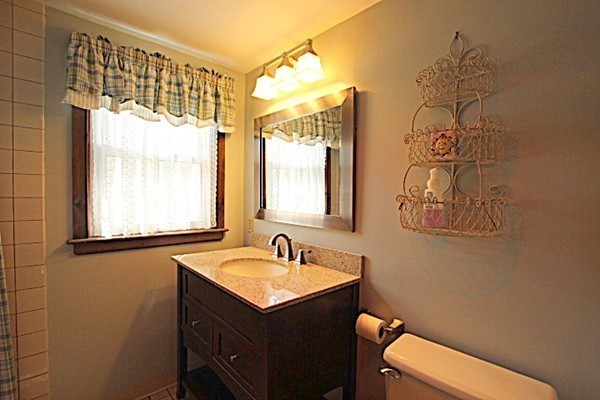 32 Meadowview Road Foxboro, MA 02035 - Photo 13 of 18 Gallery Image 13