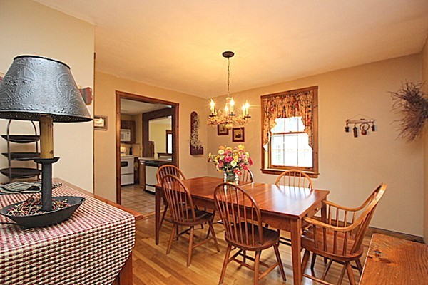 32 Meadowview Road Foxboro, MA 02035 - Photo 4 of 18 Gallery Image 4