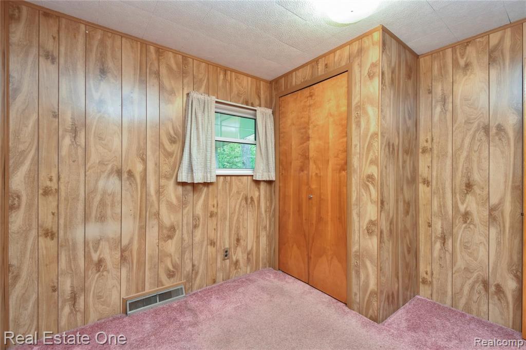 2555 South Livernois Road Rochester Hills, MI 48307 - Photo 8 of 17