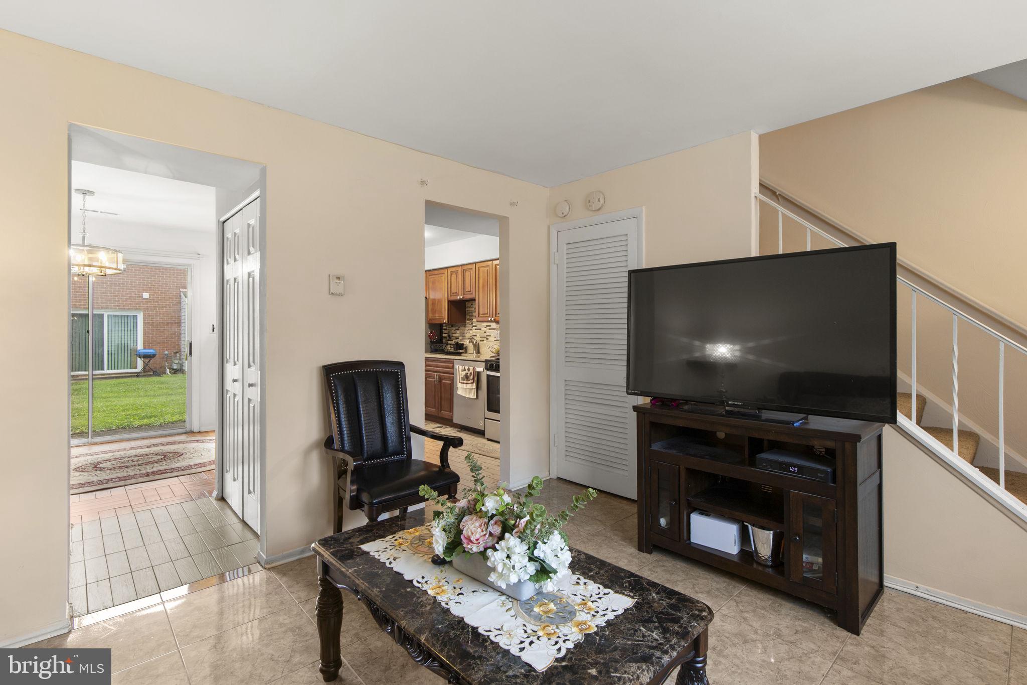 2633 Molton Way, Unit 2633 Baltimore, MD 21244 - Photo 3 of 16