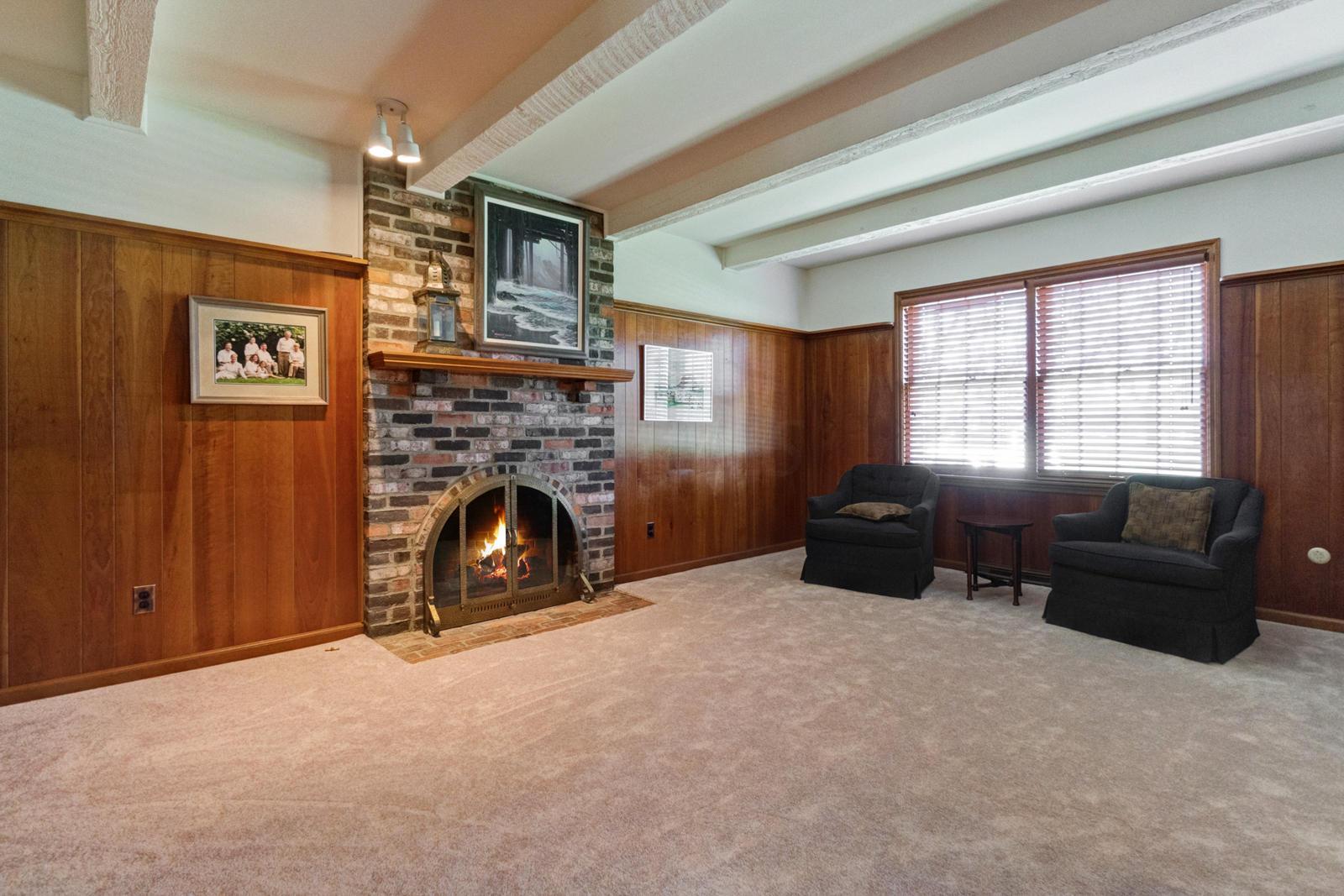 4401 Woodbridge Road Columbus, OH 43220 - Photo 15 of 43