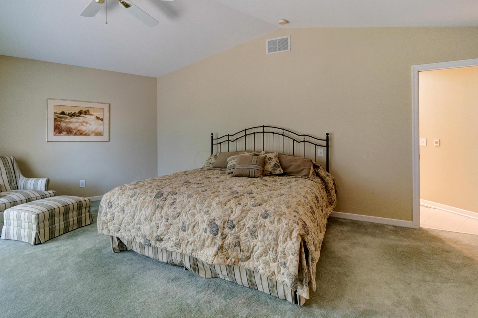 4401 Woodbridge Road Columbus, OH 43220 - Photo 21 of 43
