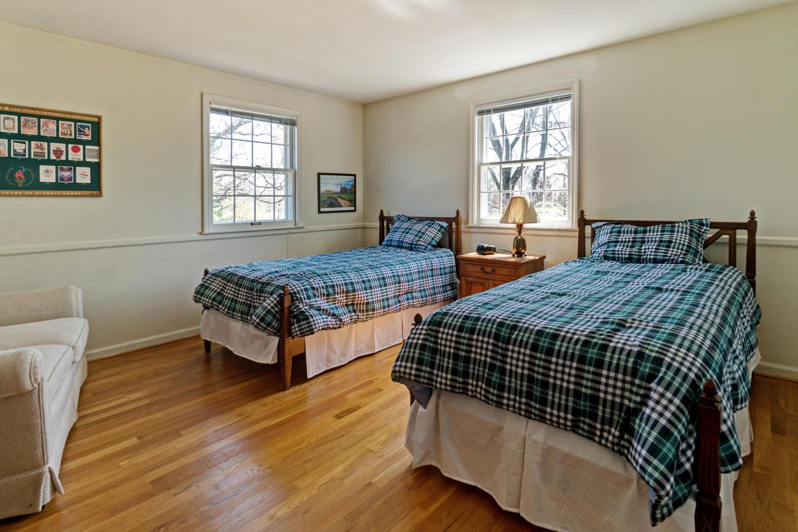 4401 Woodbridge Road Columbus, OH 43220 - Photo 27 of 43