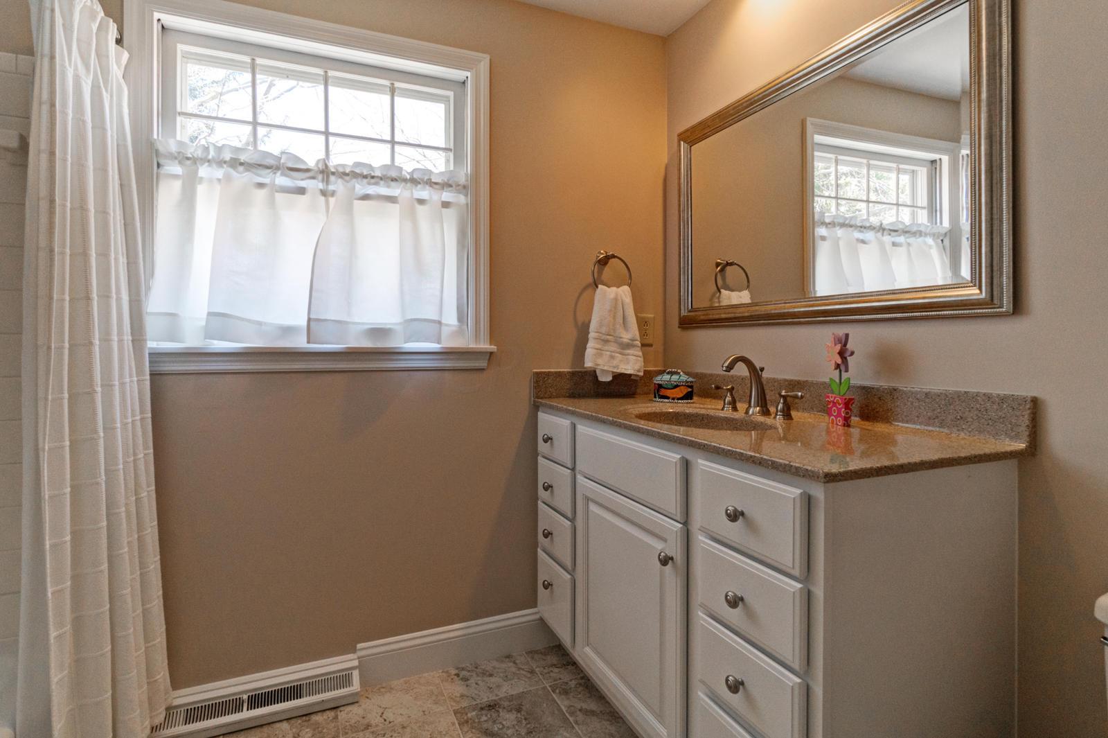 4401 Woodbridge Road Columbus, OH 43220 - Photo 28 of 43
