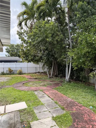 $2,200 | 6613 Evergreen Drive, Unit B, Miramar, FL 33023
